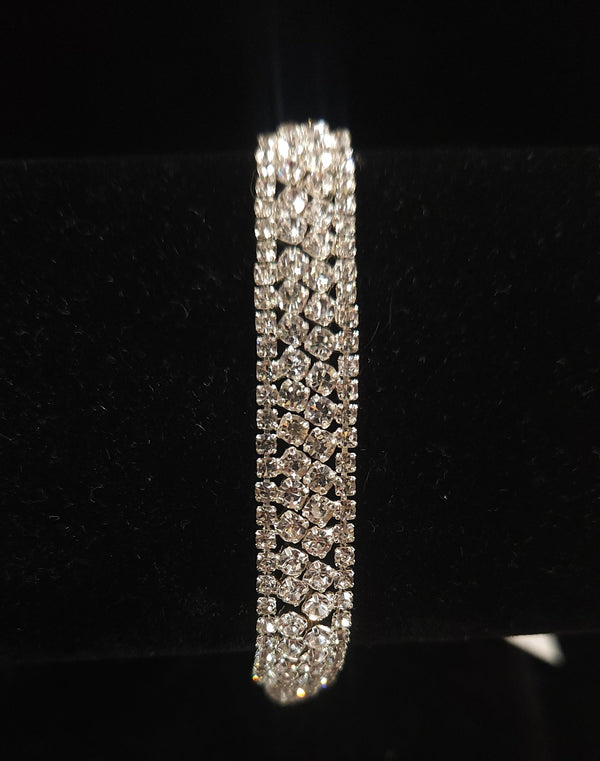 Bubble Rhinestone Stone Clasp Bracelet - 5 Colors